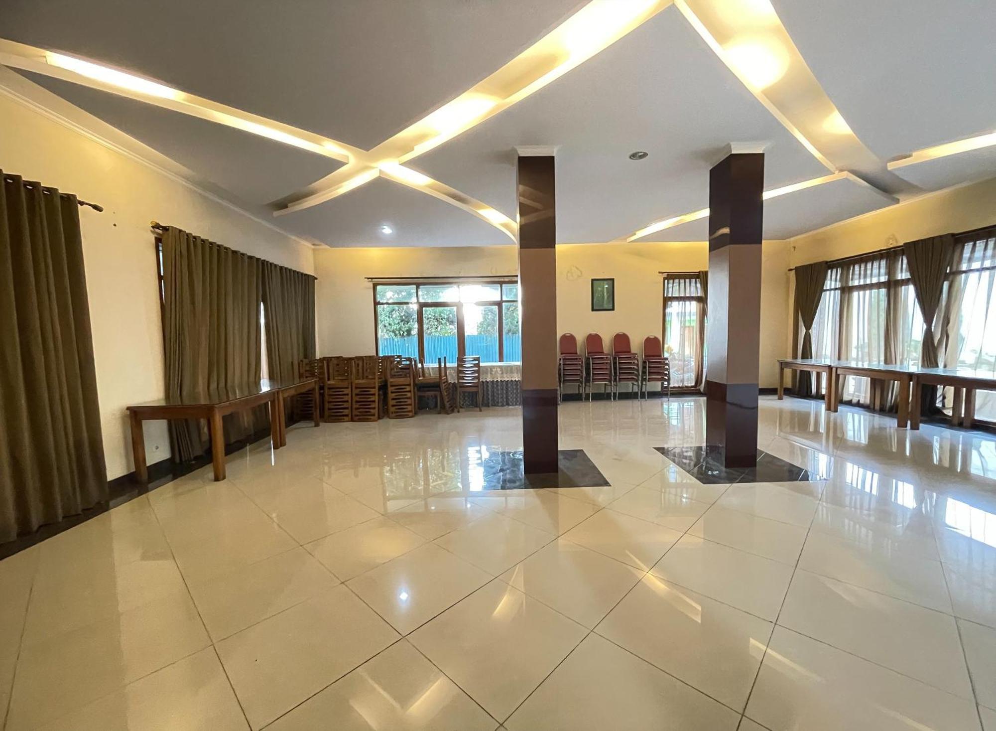Hotel Cemara Hijau Bandung Eksteriør billede