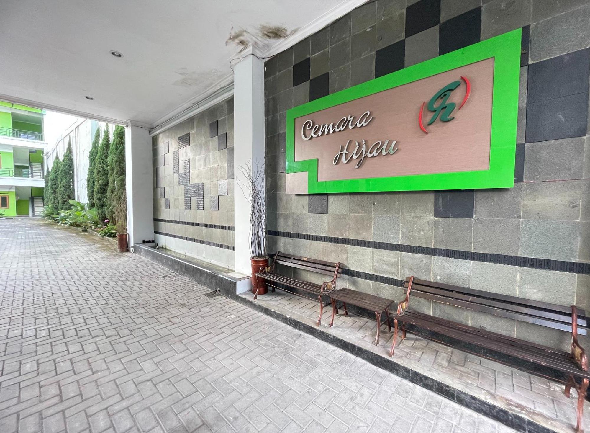 Hotel Cemara Hijau Bandung Eksteriør billede