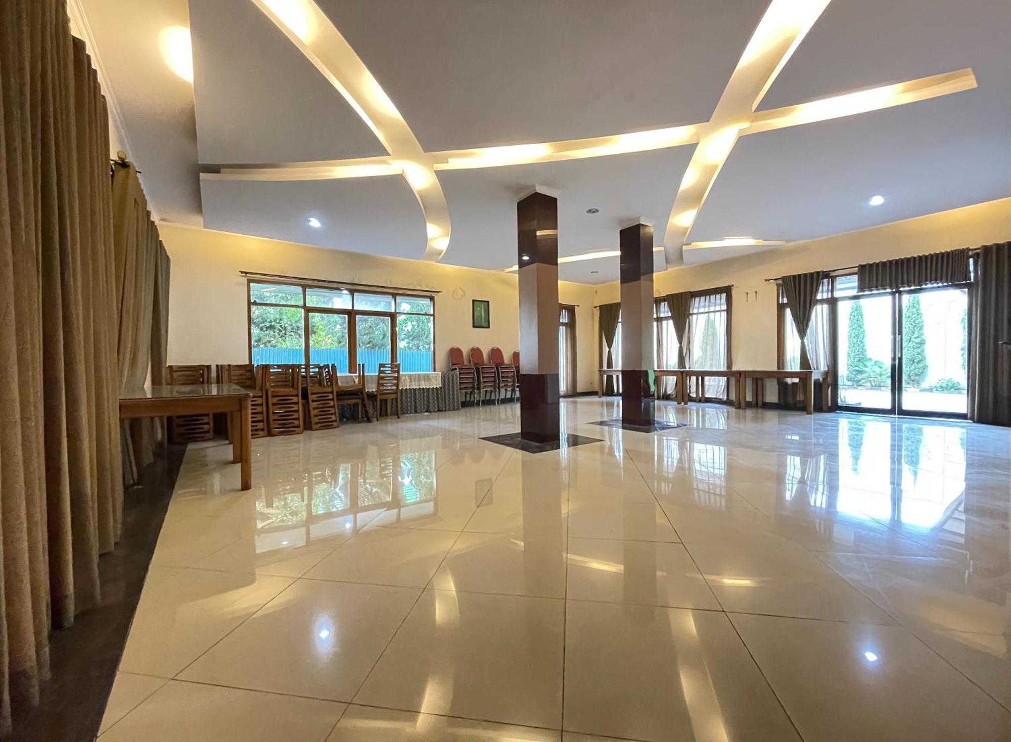 Hotel Cemara Hijau Bandung Eksteriør billede